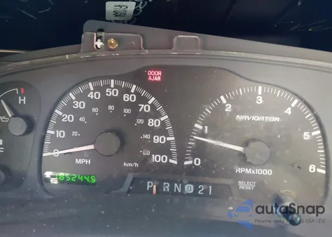 2000 Lincoln Navigator из США, поврежденный, VIN 5LMPU28A4YLJ03601